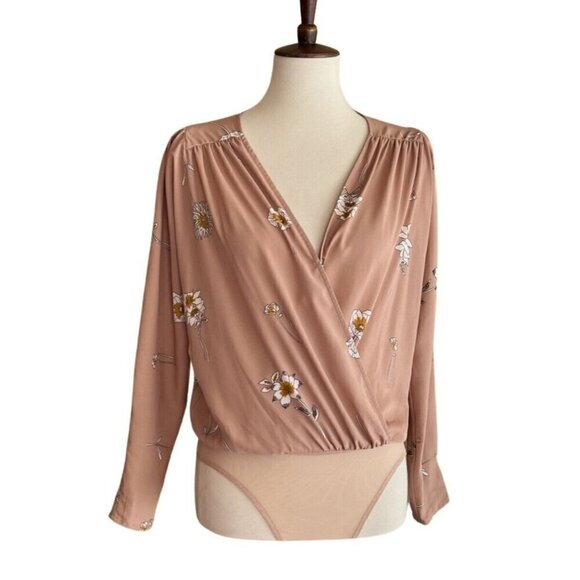 ASTR The Label AT15181-003 Drape Front Long Sleeve Floral Bodysuit Size XS - Picture 1 of 10